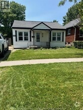 Building Photo - 2337 Alexis Rd