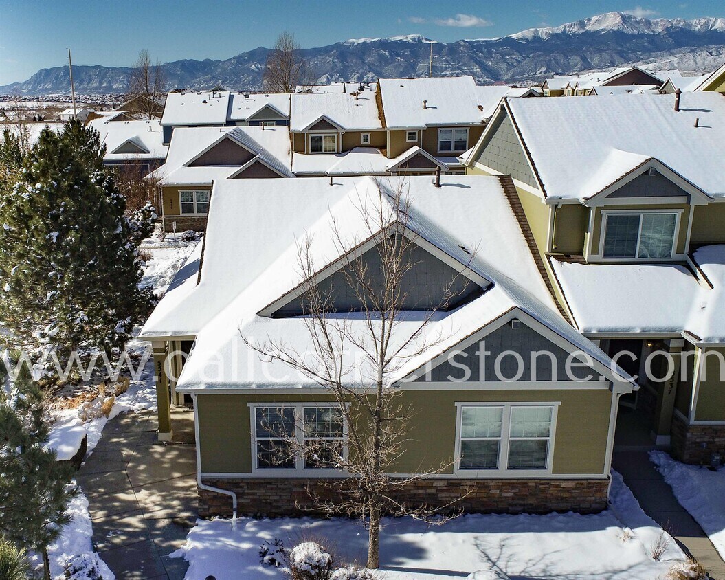 Primary Photo - 5541 Cross Creek Dr