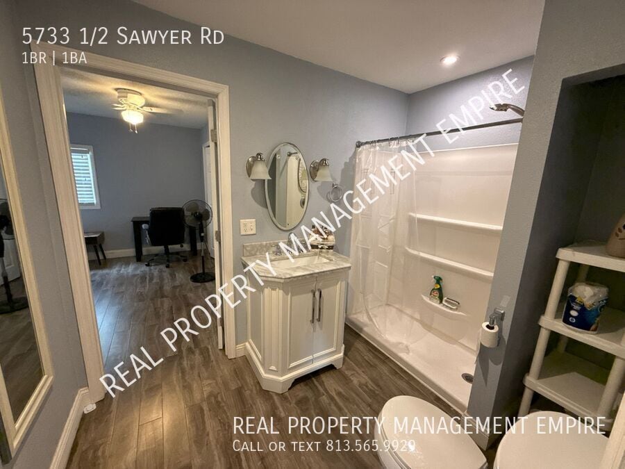 Building Photo - 5733 1/2 Sawyer Rd-