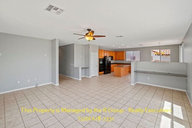 Building Photo - PENDING / RENTED