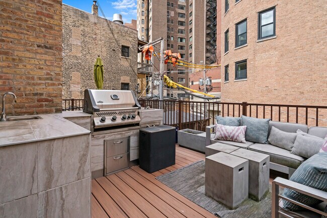 Foto del edificio - 2113 N Clark St