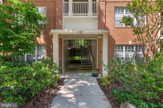 Foto del edificio - 111 Timberbrook Ln