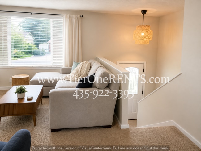 Building Photo - This property offers a NO DEPOSIT option available for qualified renters!