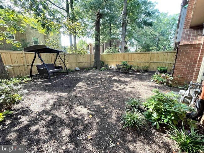 Building Photo - 5146 Woodmire Ln