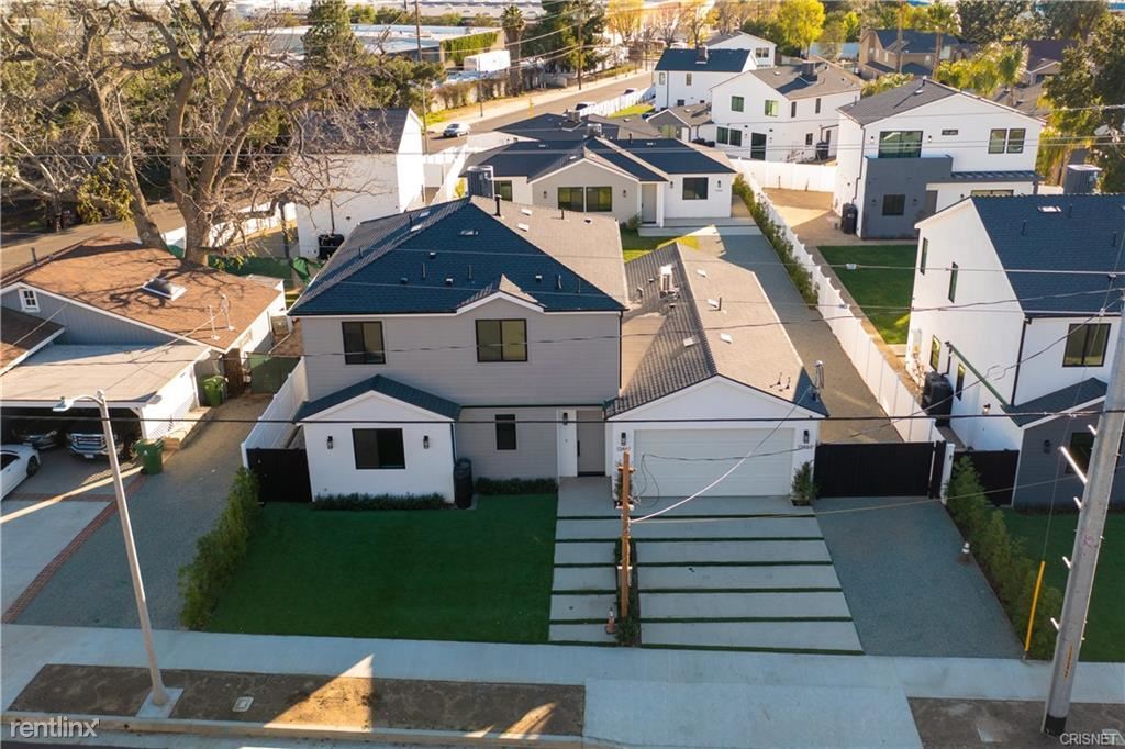 4 br, 4 bath House 13461 Bradley Avenue House Rental in Los Angeles, CA