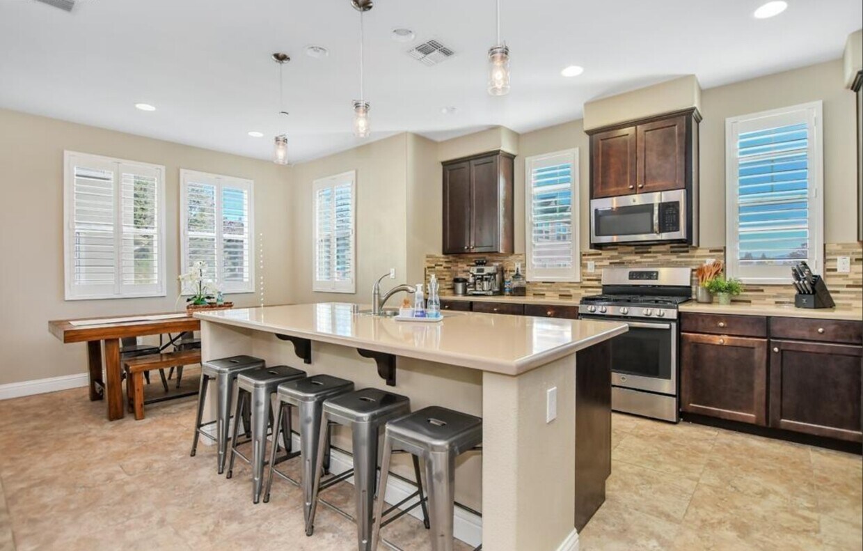 3925 Portola Cmn, Livermore, CA 94551 Townhome Rentals in Livermore