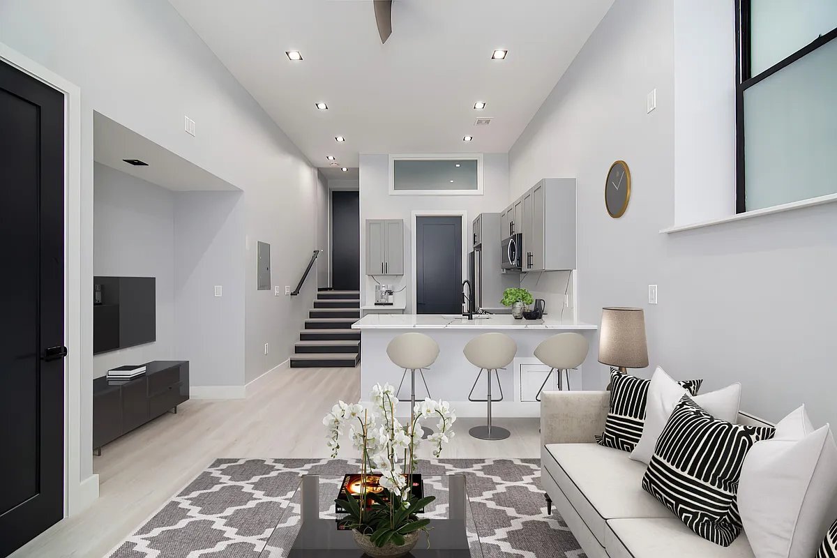 Large 1 bedroom with additional sleep loft - Large 1 bedroom with additional sleep loft