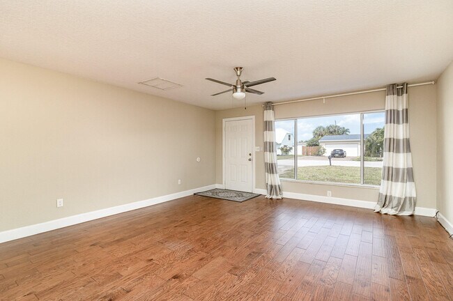 Foto del edificio - 239 Glenwood Ave