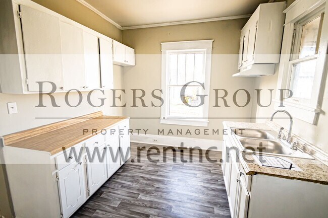 Building Photo - Homes for Rent in Henderson NC - 210 Carol...
