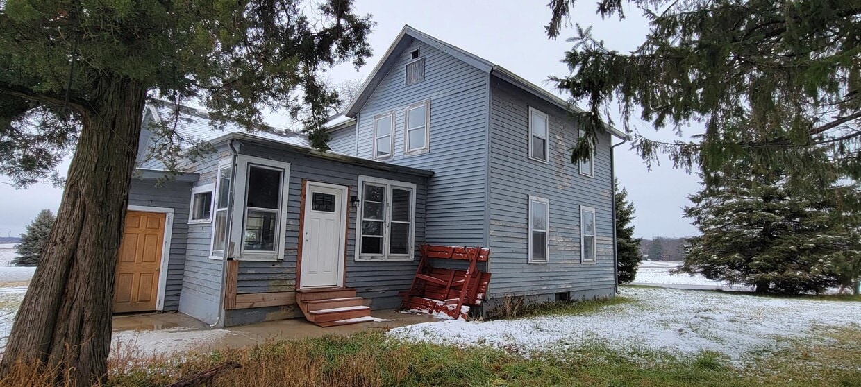 2815 N Shore Dr, Delavan, WI 53115 House Rental in Delavan, WI