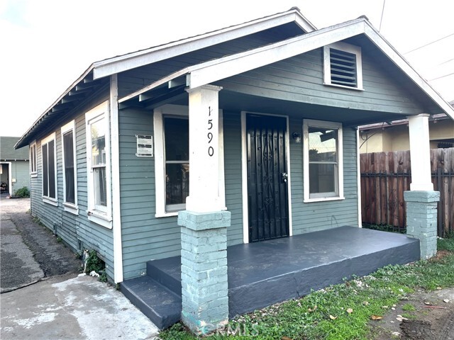 Building Photo - 1590 W 37th St