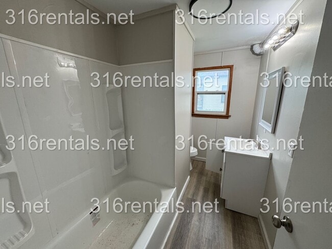 Foto del edificio - $850 - 2 bed 1 bath - single family home
