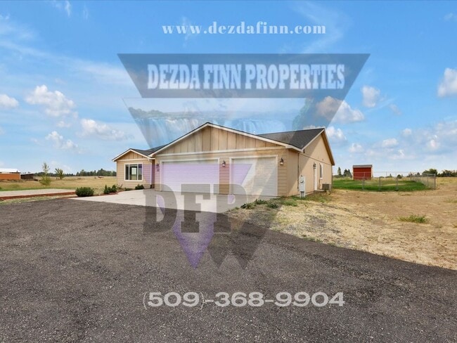 Building Photo - Country Living, Minutes to FAFB! 4 Bed, 2 ...