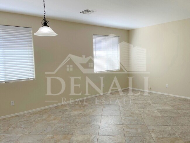Foto del edificio - 22323 N 103rd Dr