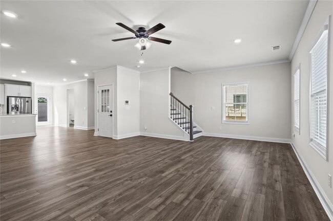 Building Photo - 3382 Monarch Ave