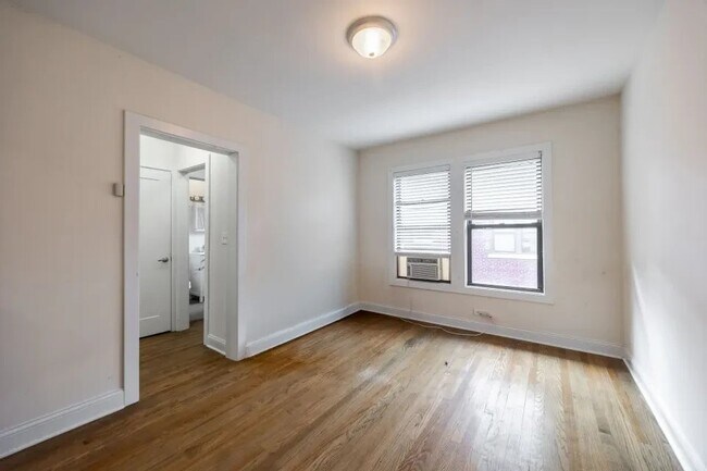 Building Photo - 2643 N Spaulding Ave