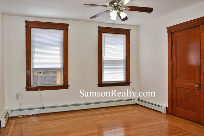 Foto del edificio - 778 Reservoir Ave