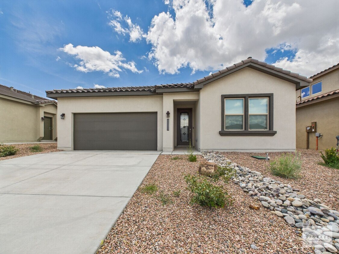 Foto principal - Brand New DR Horton Home Available Now