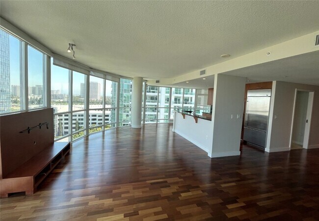 Foto del edificio - 3131 Michelson Dr