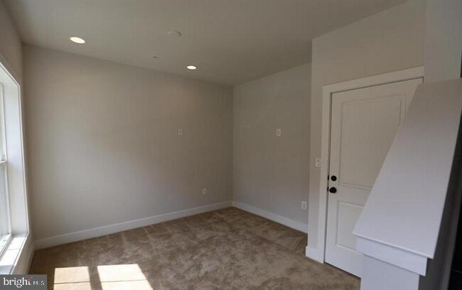 Building Photo - 2419 Auden Dr
