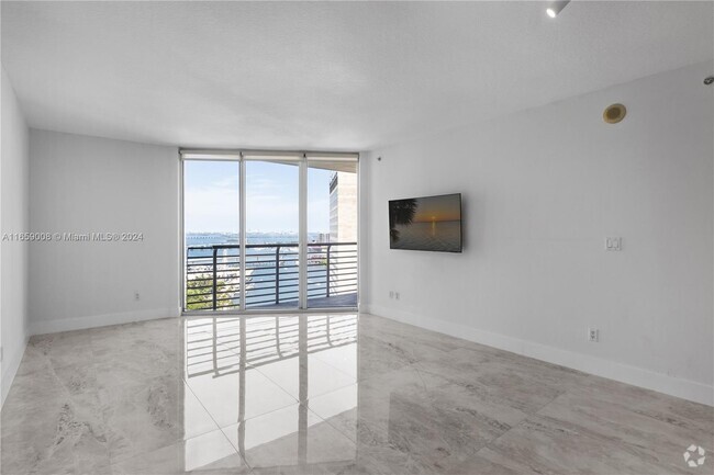 Building Photo - 325 S Biscayne Blvd