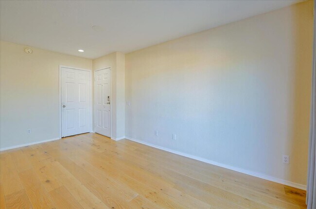 Foto del edificio - 13933 Midland Rd