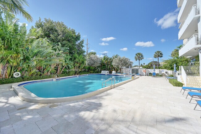 Building Photo - 888 Intracoastal Dr