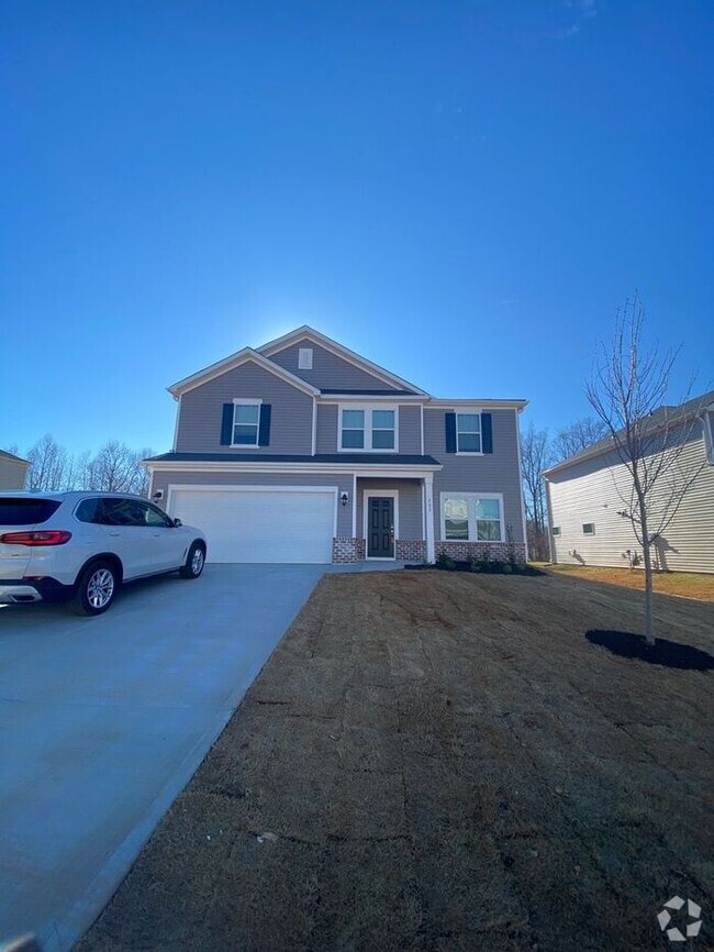 Building Photo - 202 Walking Stick Wy