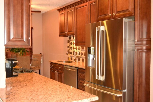 Building Photo - 1705 Wagon Wheel Ct