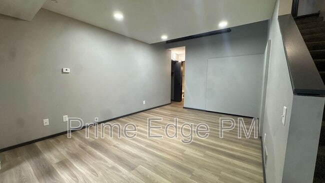 Foto del edificio - 1701 Ridgehaven Ct
