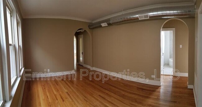 Building Photo - 8223 S Marshfield Ave