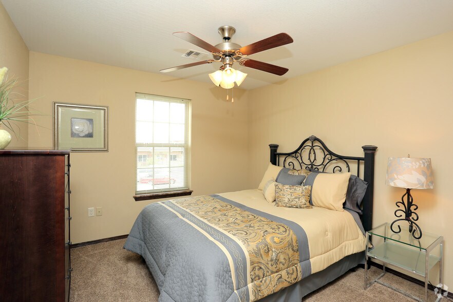 Bedroom Furniture Joplin Mo the plaza apartments rentals - joplin, mo | apartments Bedroom Furniture Joplin Mo the plaza apartments rentals - joplin, mo | apartments