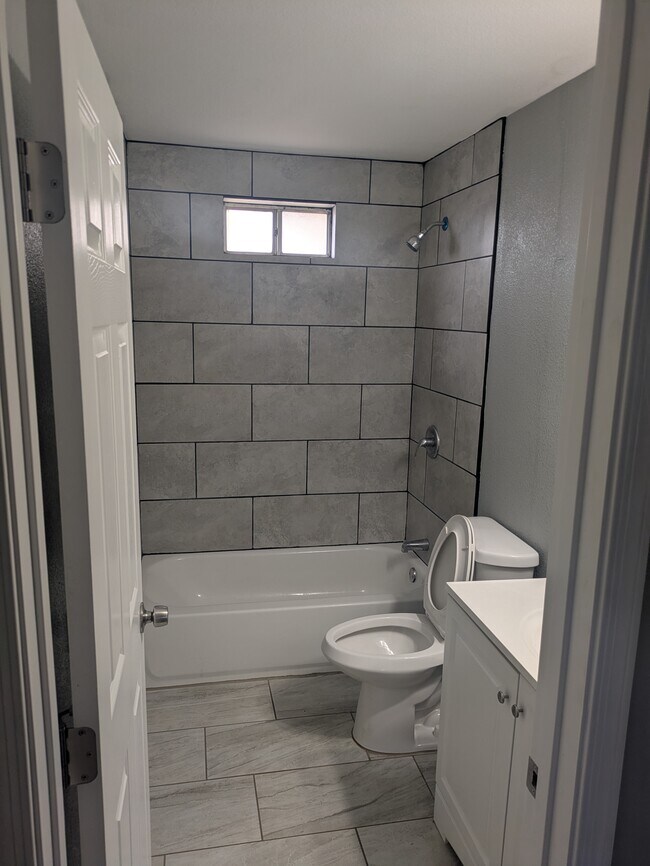 Foto del edificio - 2155 S Apache Dr