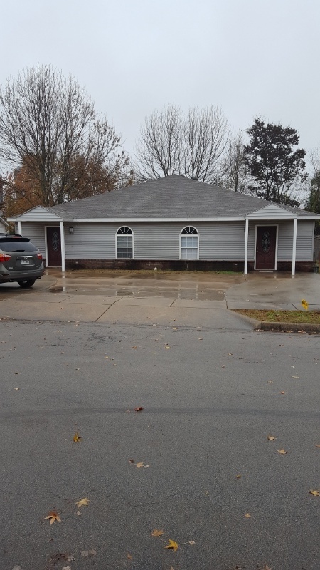 Primary Photo - 1186 Emily Dr