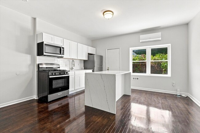 Photo - 1032 S Frazier St- Townhome