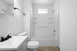 Building Photo - 7542 Ormond St