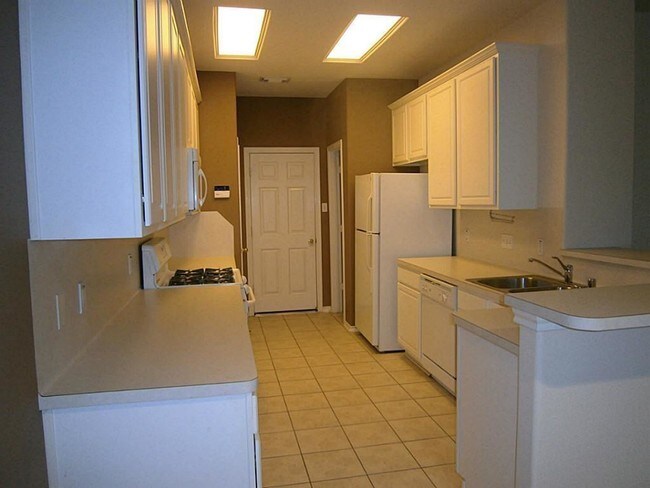 Foto del edificio - 16610 Newglen Ln