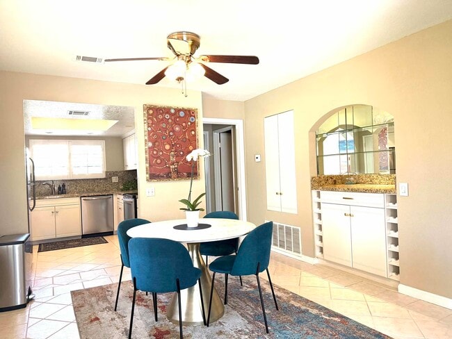 Dining Room - 505 S Farrell Dr
