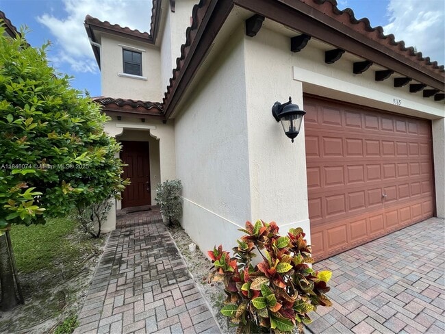 Building Photo - 9165 SW 36th Mnr