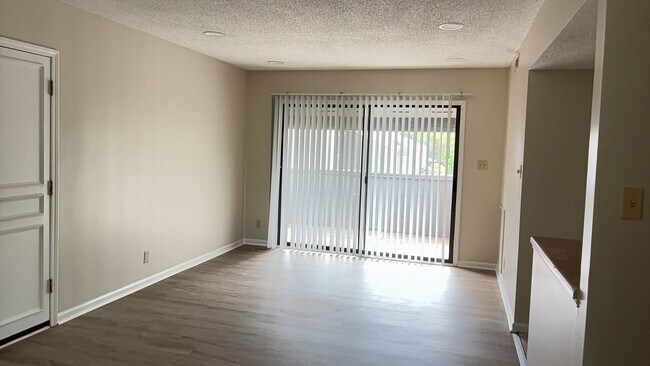 Foto del edificio - 3Bd/ 2 BA condo at Briarcliffe West