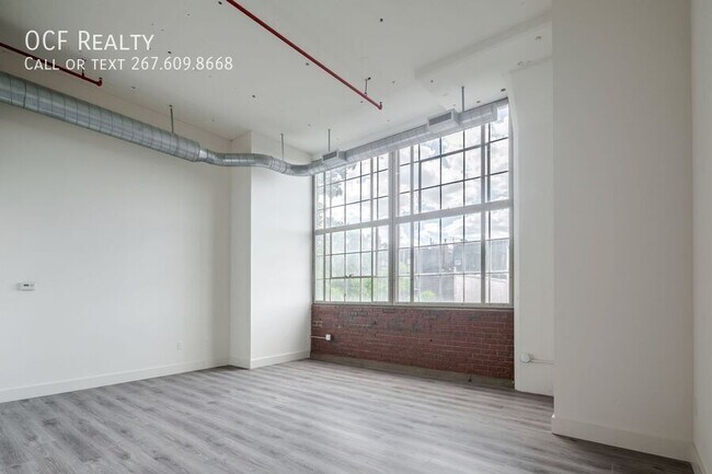 Building Photo - 720 N 5th St