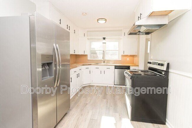 Foto del edificio - 103 Bentley Dr