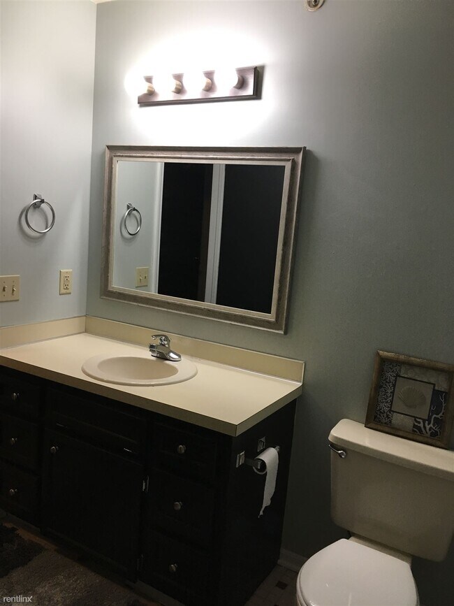 Building Photo - 2 br, 1 bath 4plex - 945 Cedar Run Ct NW 945