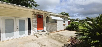 Building Photo - 121 Masterpiece Rd