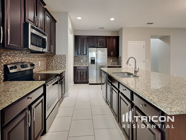 Foto del edificio - 3329 Cypress Grove Dr