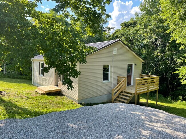 Building Photo - 224 Mount Leo Heights St