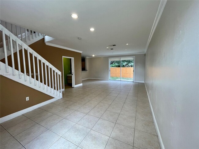 Foto del edificio - 13509 NW 9th Ct