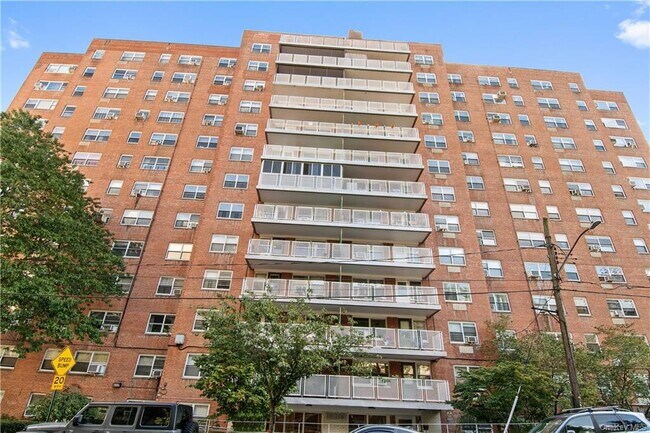 Building Photo - 3130 Irwin Ave