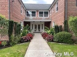 Primary Photo - 120 S Park Ave