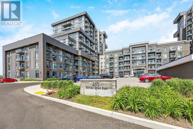 Photo du bâtiment - 450-450 Dundas St E